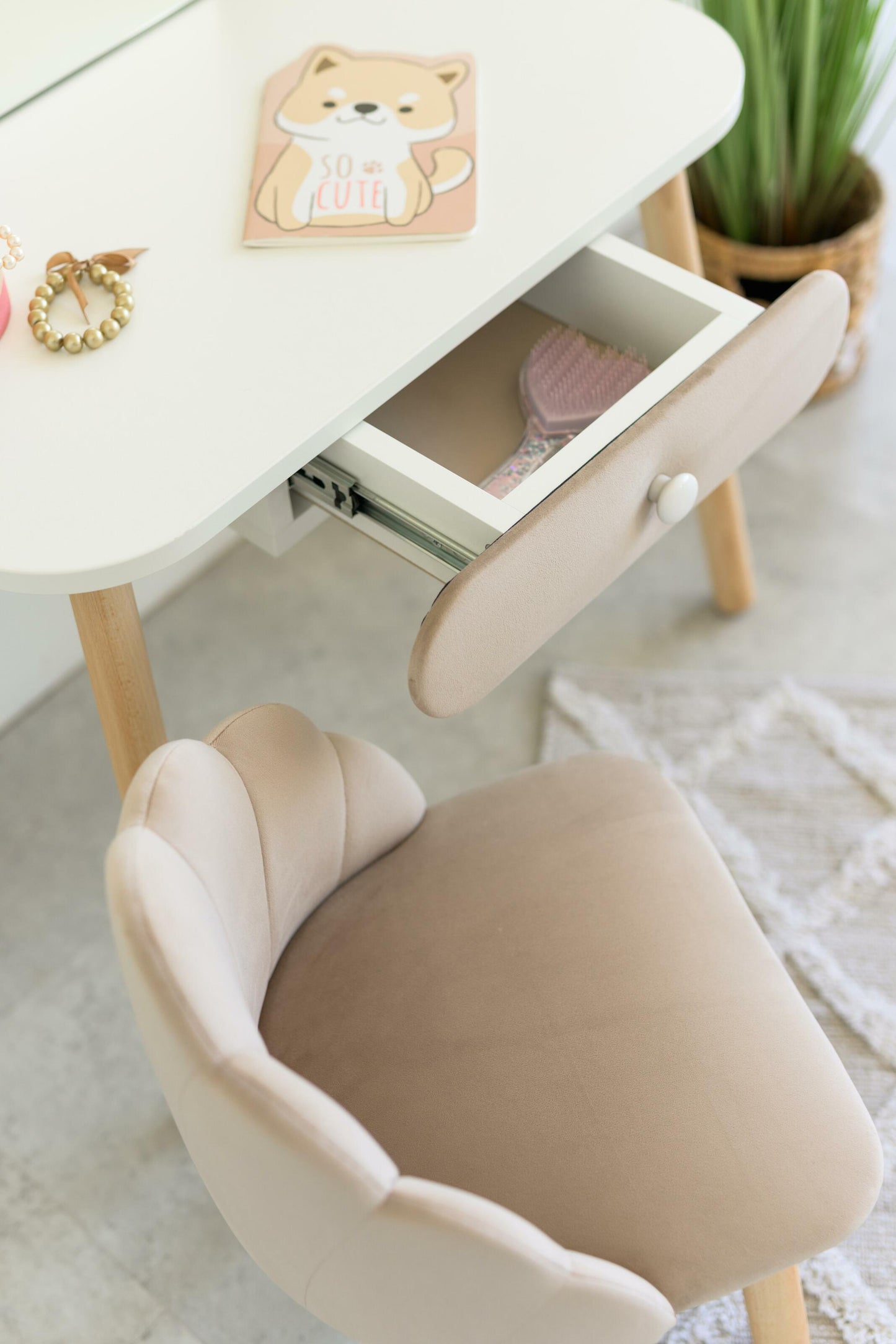 Furniture set: children's dressing table Ariel and armchair Seashell, 3-5 years old, 105-115 cm, Latte