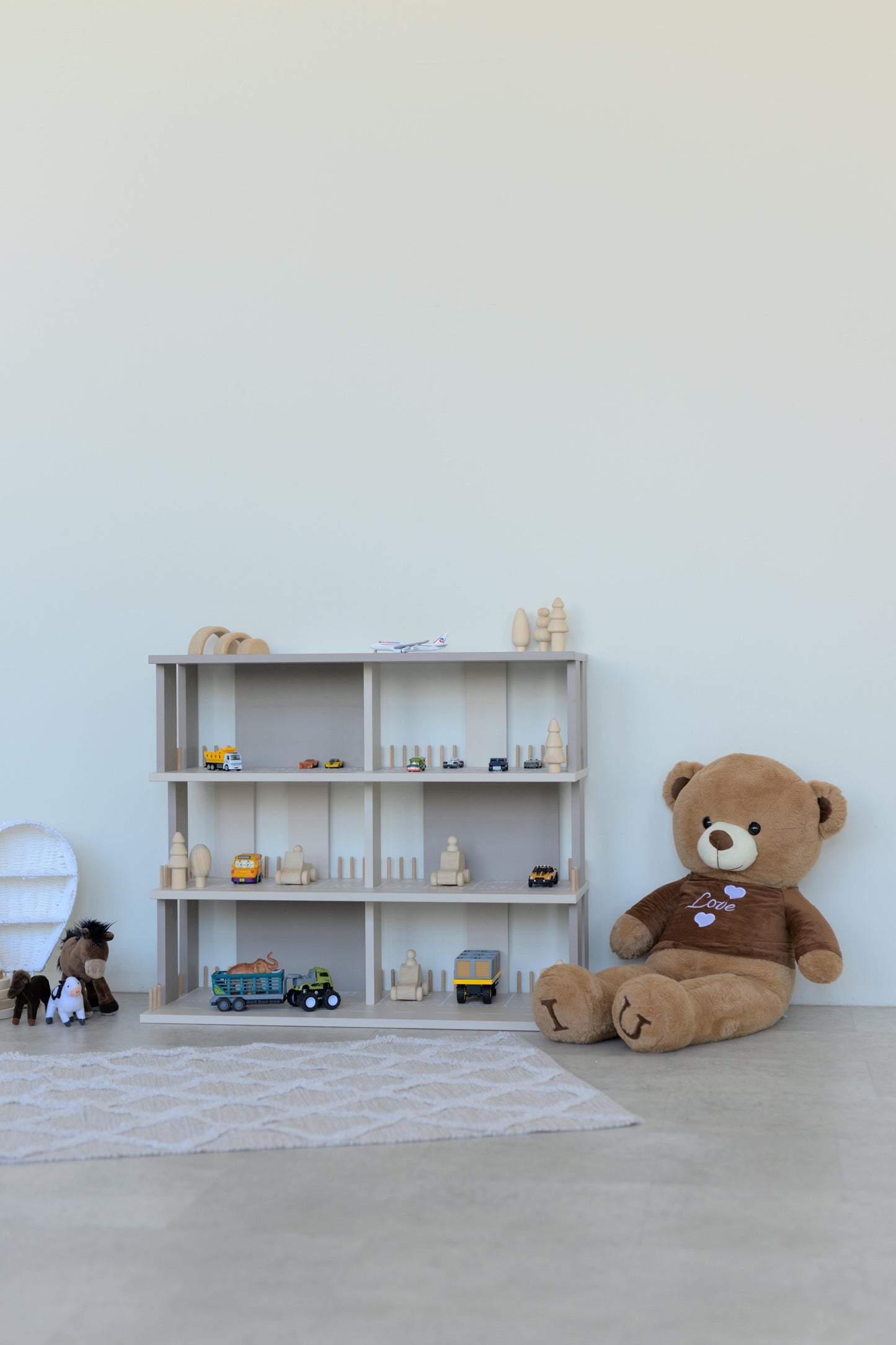 Children's play parking, Beige