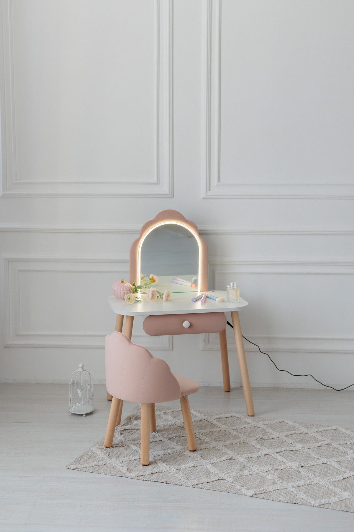 Set: kinderkaptafel Ariel met verlichting en stoel Schelp, Poederkleur — aanzicht 17