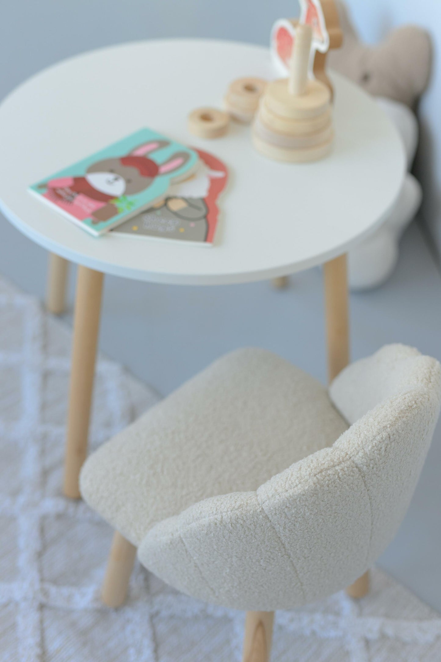 Zestaw mebli: stół bez szuflady i fotel Seashell, 2-4 lata, 90-105 cm, Bukle Beige Light