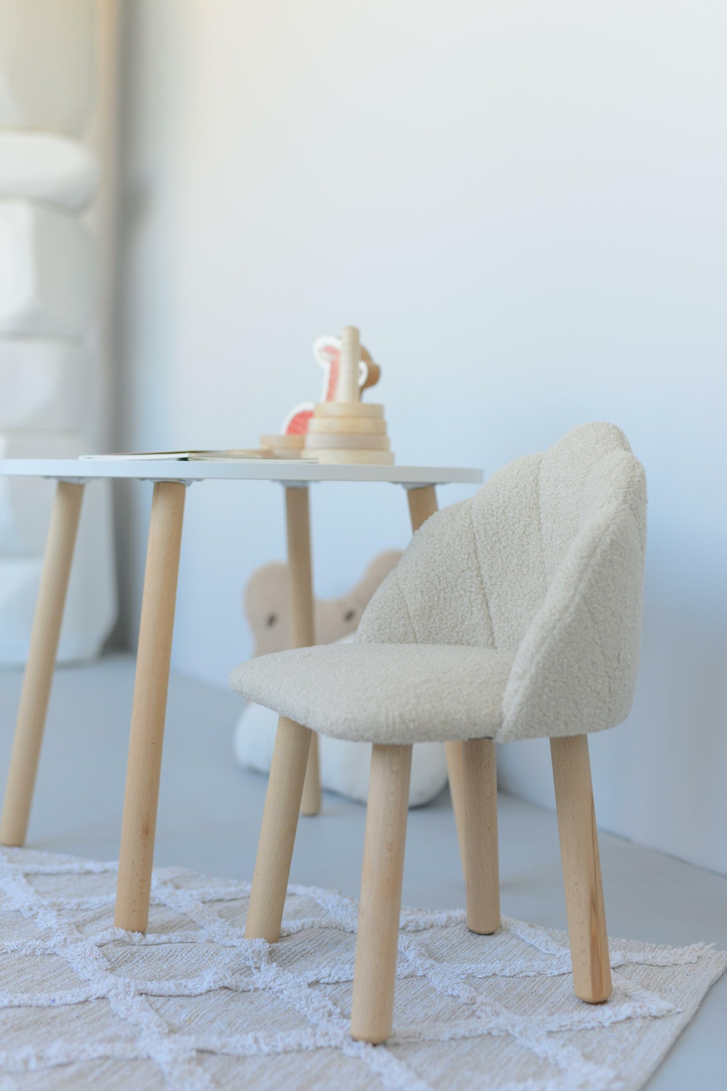 Zestaw mebli: stół bez szuflady i fotel Seashell, 3-5 lat, 105-115 cm, Bukle Beige Light