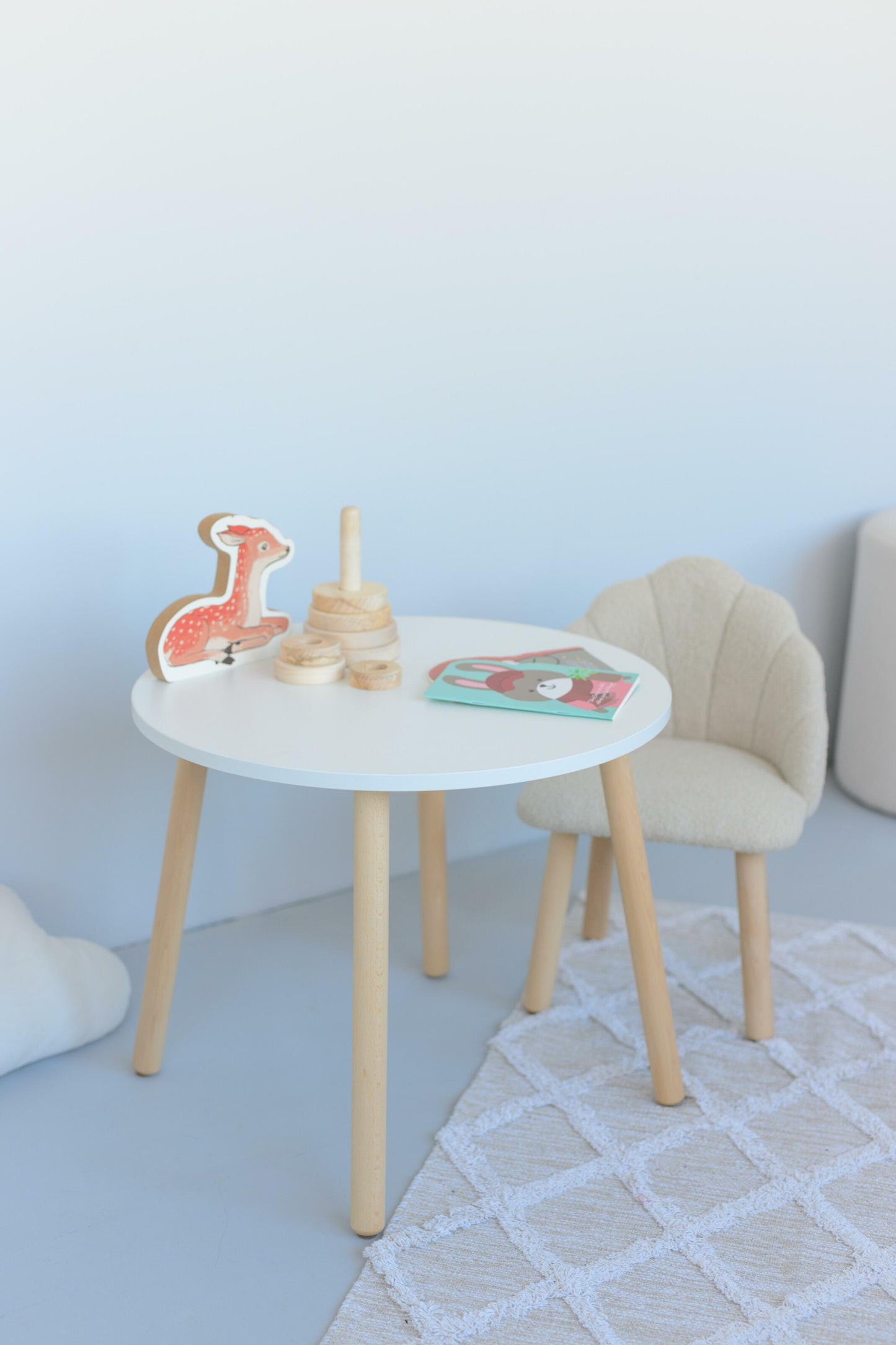 Zestaw mebli: stół bez szuflady i fotel Seashell, 3-5 lat, 105-115 cm, Bukle Beige Light