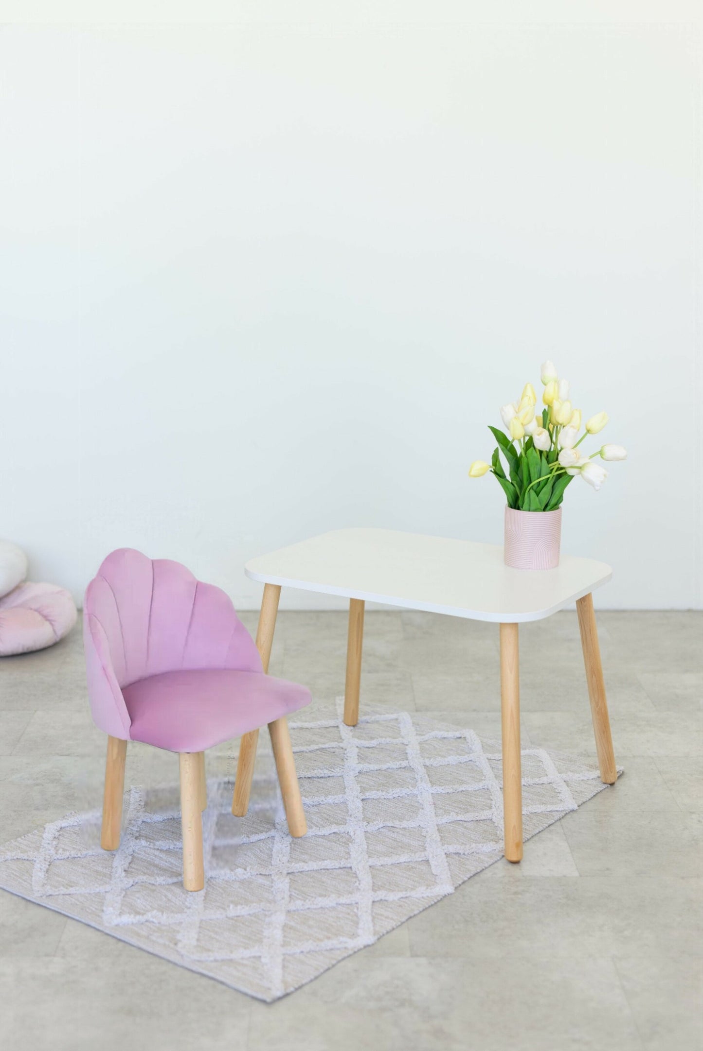 Furniture set: rectangular table without drawer and armchair Seashell, 2-4 years old, 90-105 cm, Soft pink