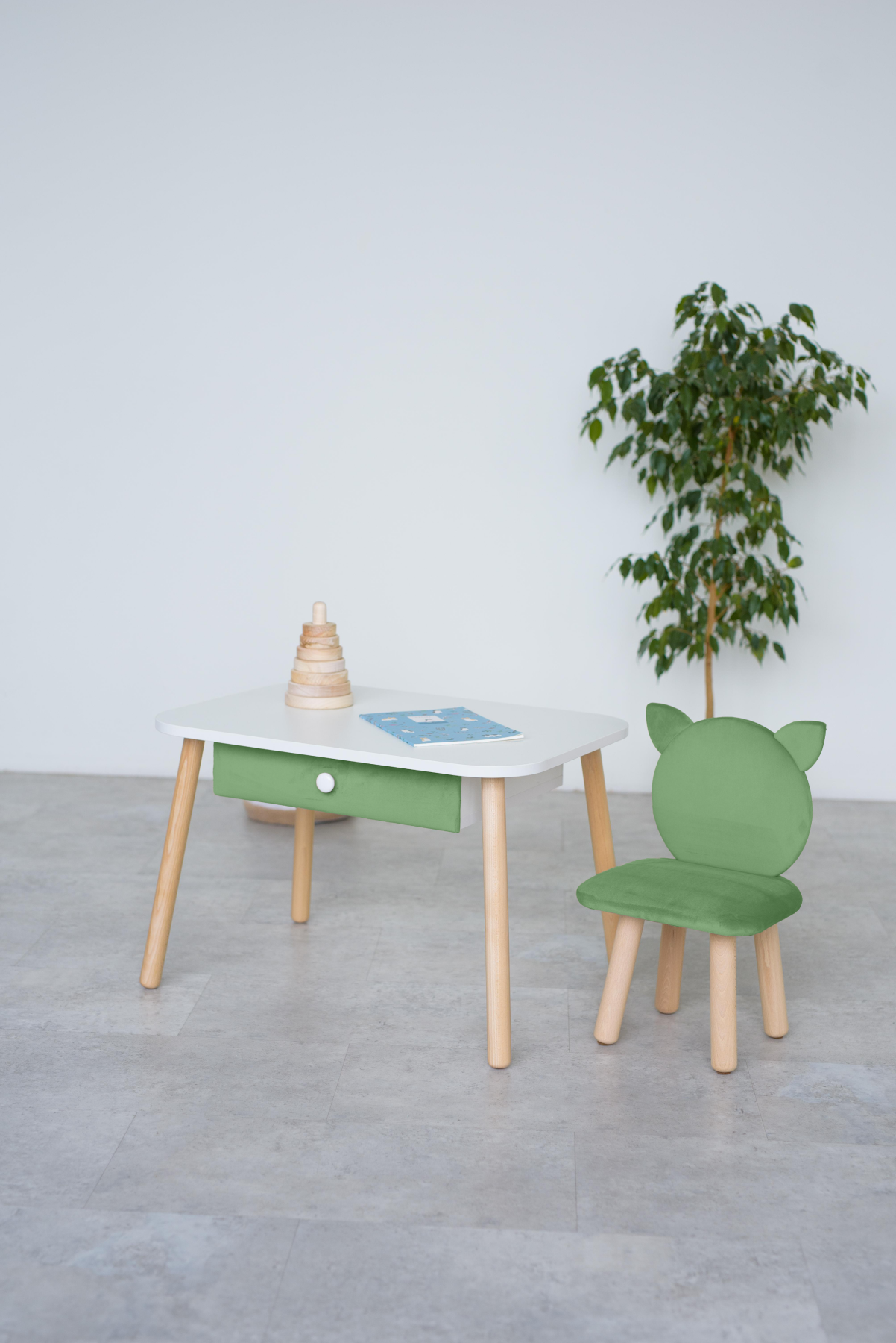 Furniture set: rectangular table with drawer and chair Cat, 2-4 years old, 90-105 cm, Green