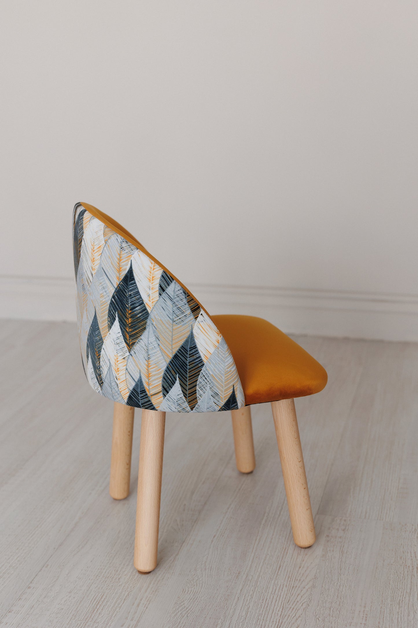 Children's armchair, 5-7 years old, 115-125 cm, Brown and red