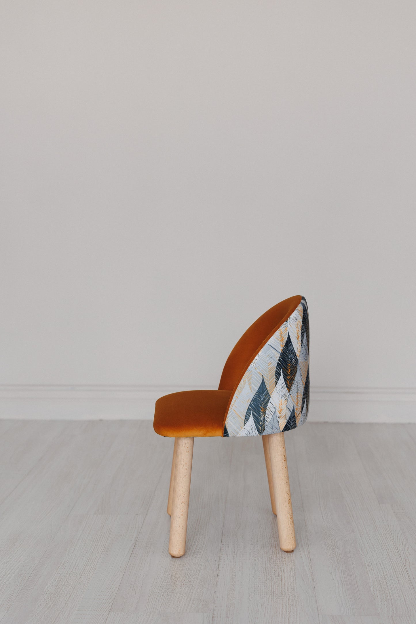 Children's armchair, 5-7 years old, 115-125 cm, Brown and red