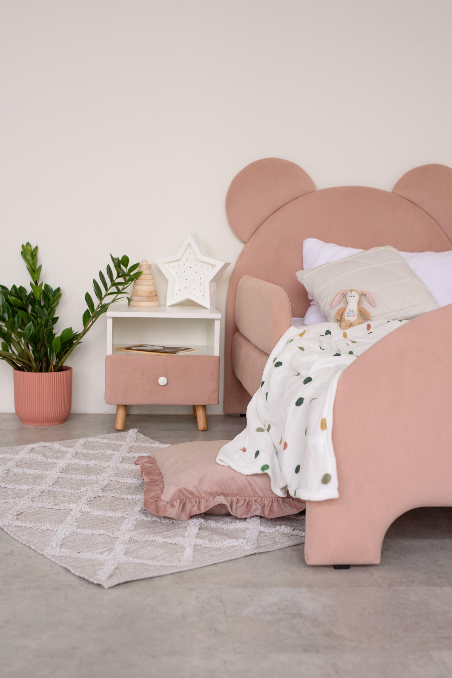 Children's bed Bear, size 90x190 cm, Powdered