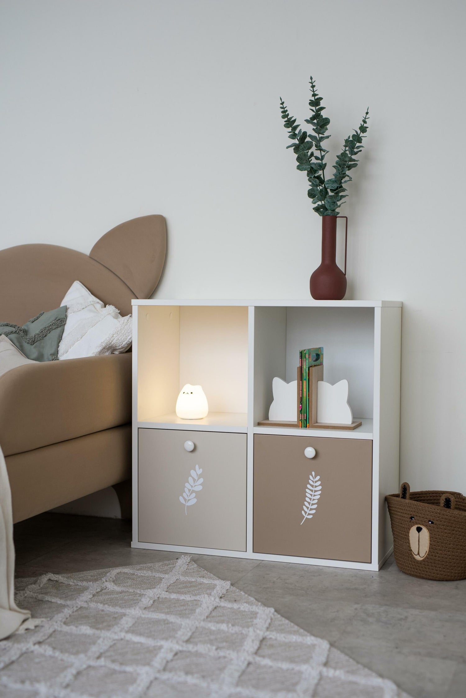 Children's Shelves
