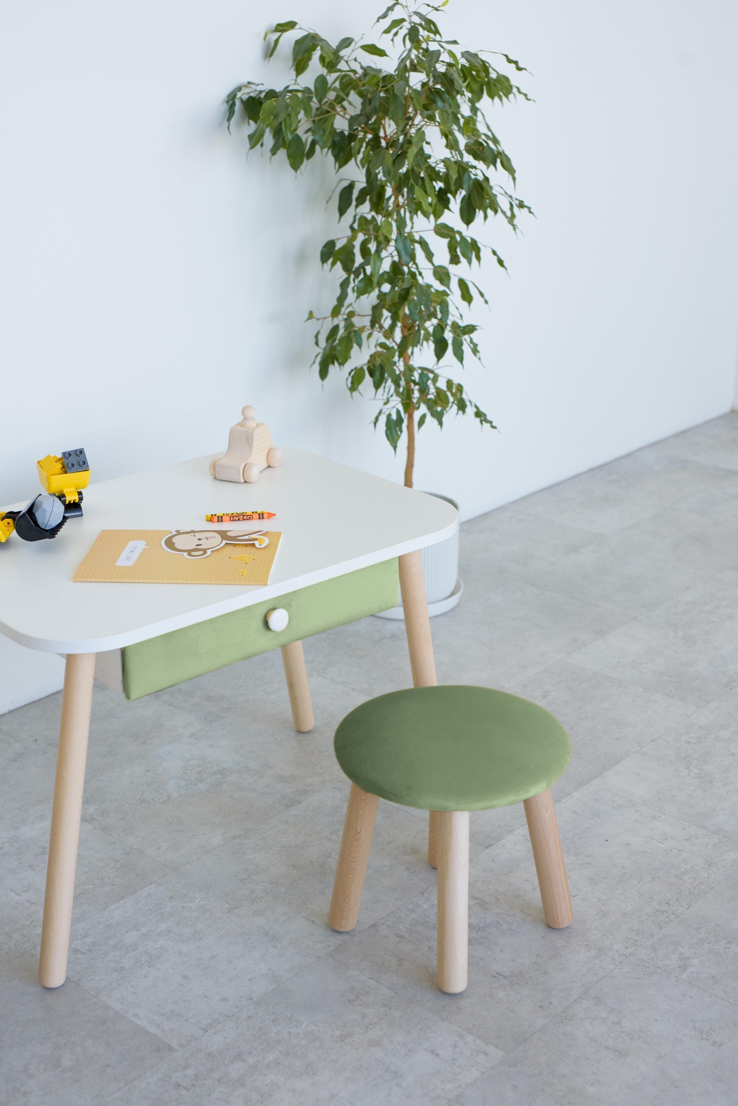 Kids stool, 3-5 years old, 105-115 cm, Olive