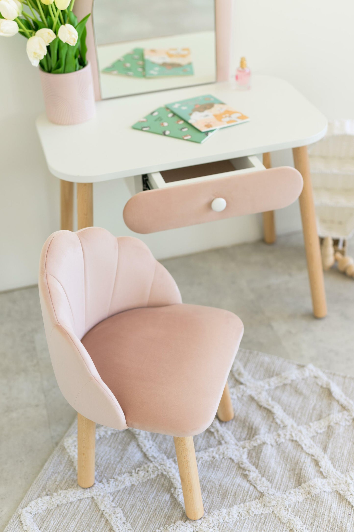 Furniture set: children's dressing table Ariel and armchair Seashell, 3-5 years old, 105-115 cm, Powdered
