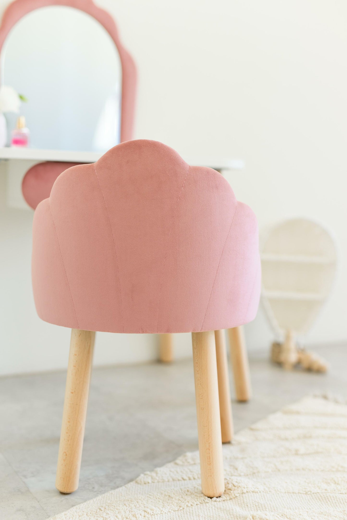Furniture set: children's dressing table Ariel and armchair Seashell, 5-7 years old, 115-125 cm, Pink