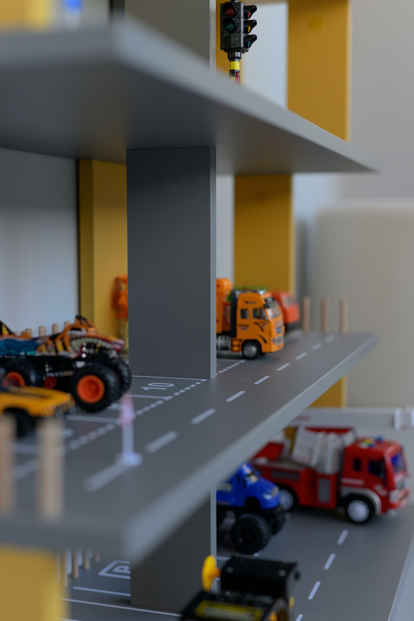 Parking dla dzieci, Żółty