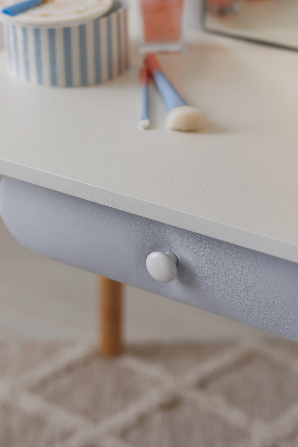Meubelset: kinderkaptafel Ariel en fauteuil Schelp, 2-4 jaar, 90-105 cm, Zachtblauw — aanzicht 3