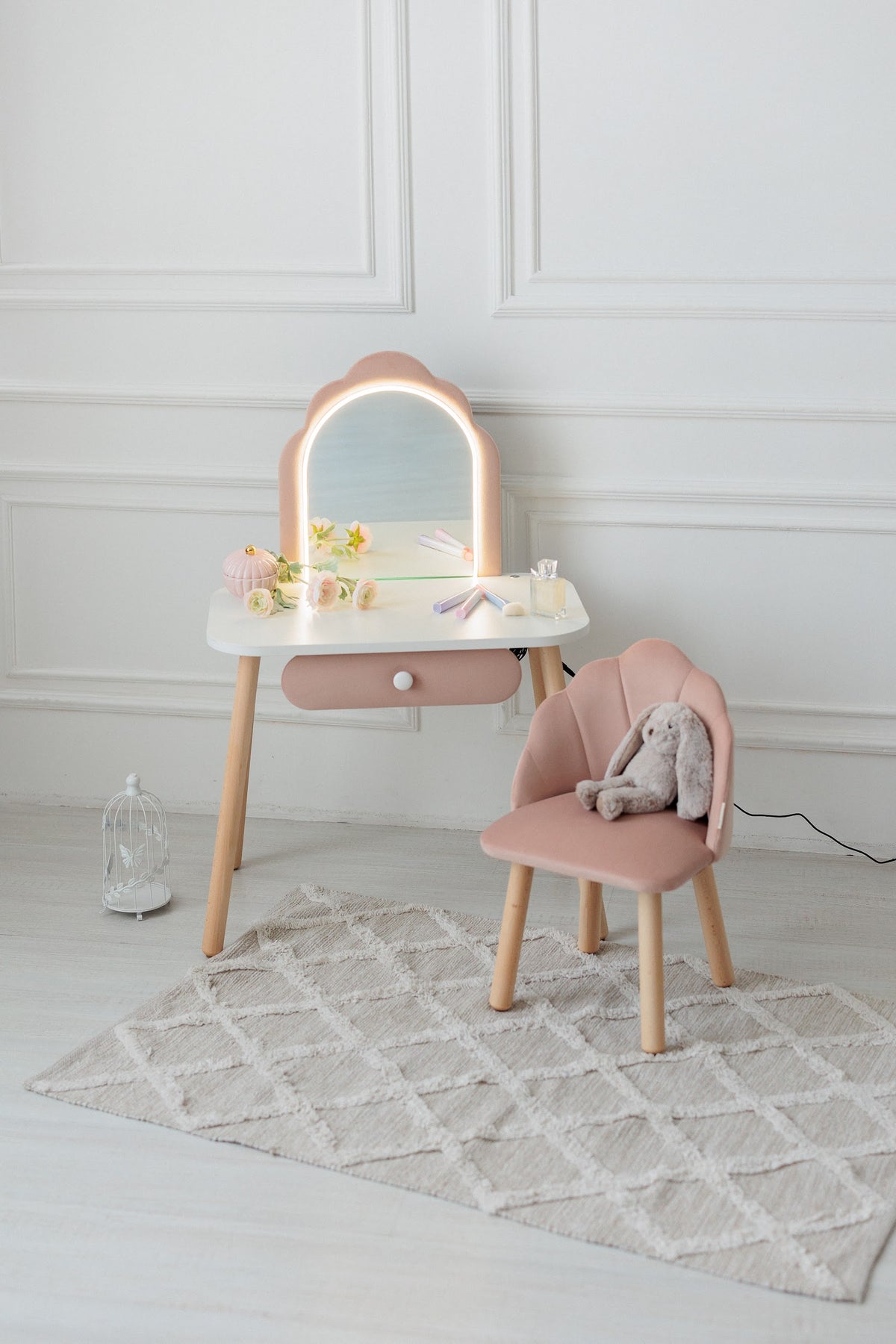 Set: kinderkaptafel Ariel met verlichting en stoel Schelp, Poederkleur — aanzicht 6
