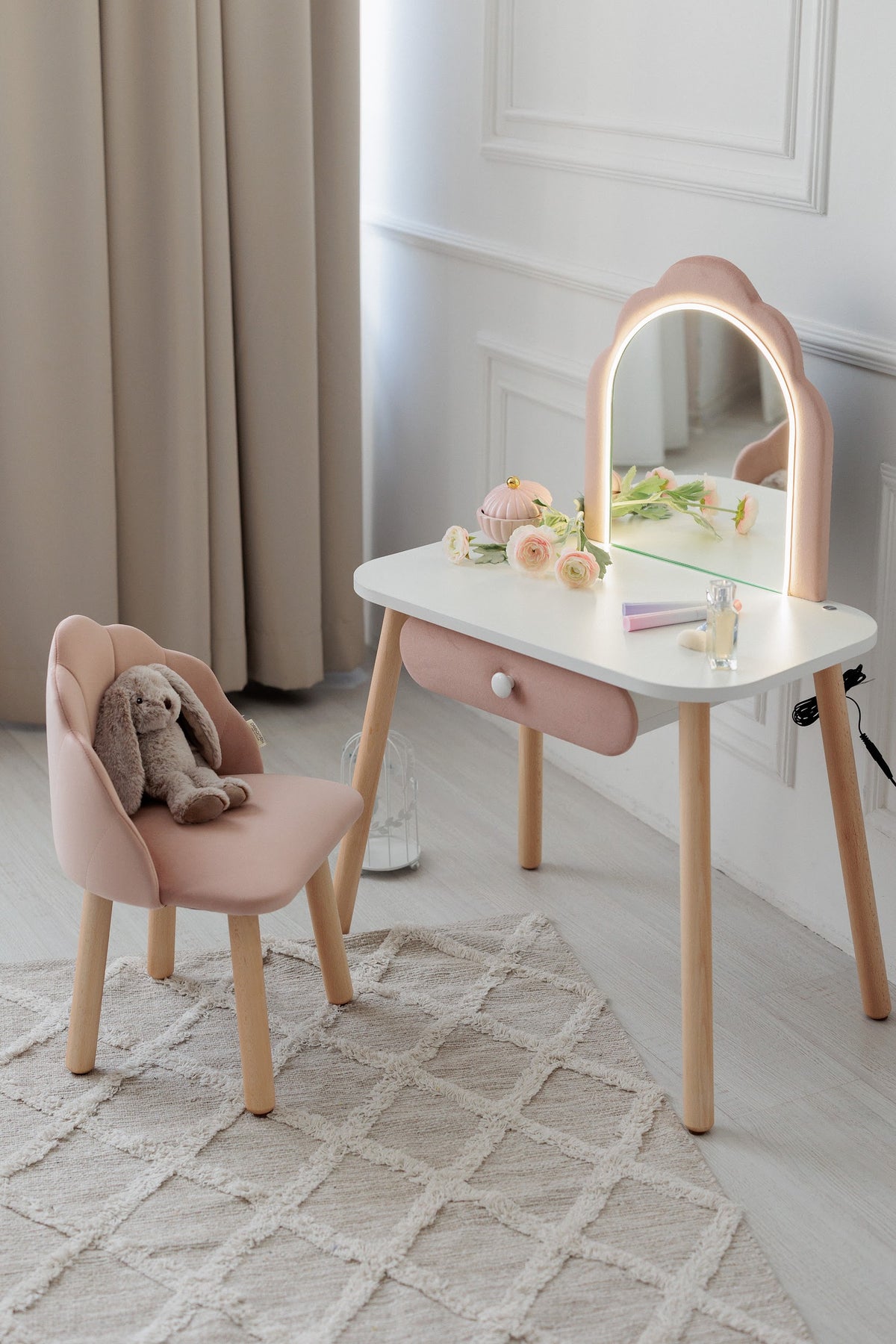 Set: kinderkaptafel Ariel met verlichting en stoel Schelp, Poederkleur — aanzicht 15