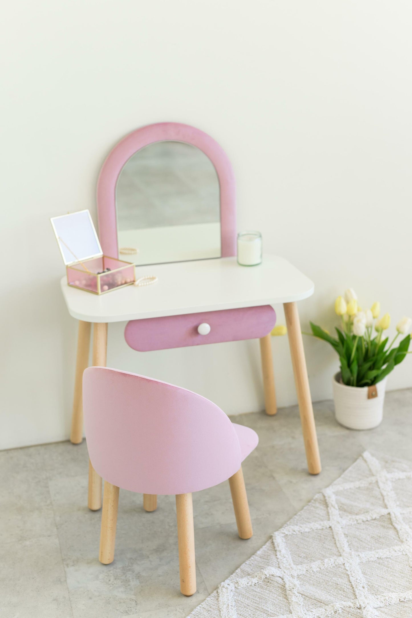 Furniture set: children's dressing table without bow and armchair, 5-7 years old, 115-125 cm, Soft pink