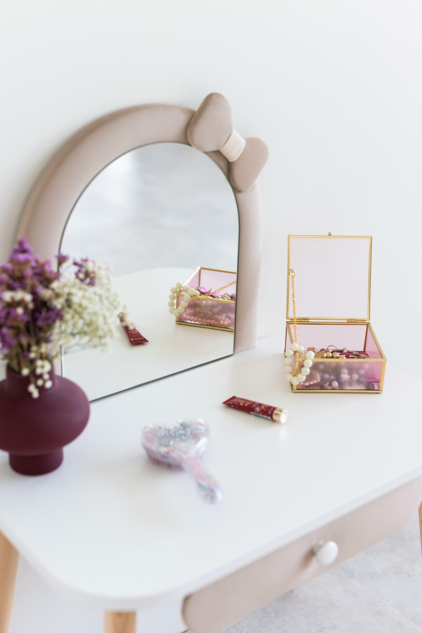 Furniture set: children's dressing table with a bow and armchair, 2-4 years old, 90-105 cm, Latte