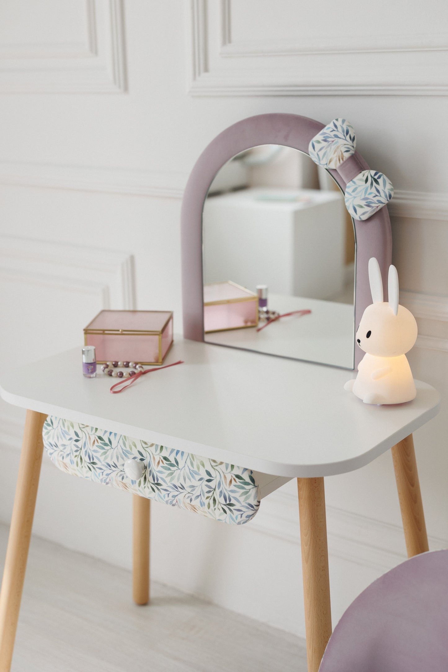 Furniture set: children's dressing table Mavka with a bow and armchair Mavka, 2-4 years old, 90-105 cm, Lilac
