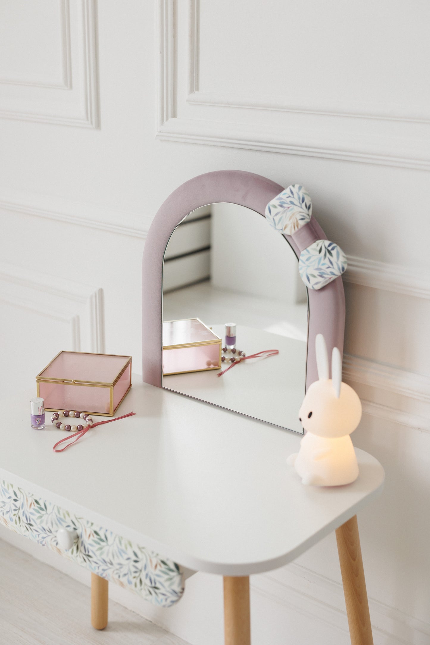 Furniture set: children's dressing table Mavka with a bow and armchair Mavka, 3-5 years old, 105-115 cm, Lilac