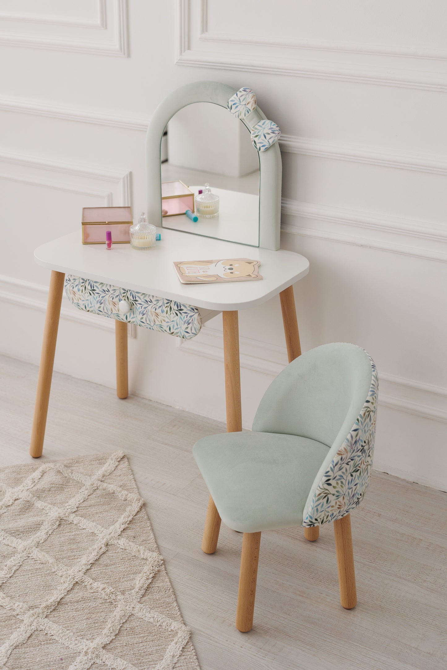 Furniture set: children's dressing table Mavka with a bow and armchair Mavka, 3-5 years old, 105-115 cm, Mint