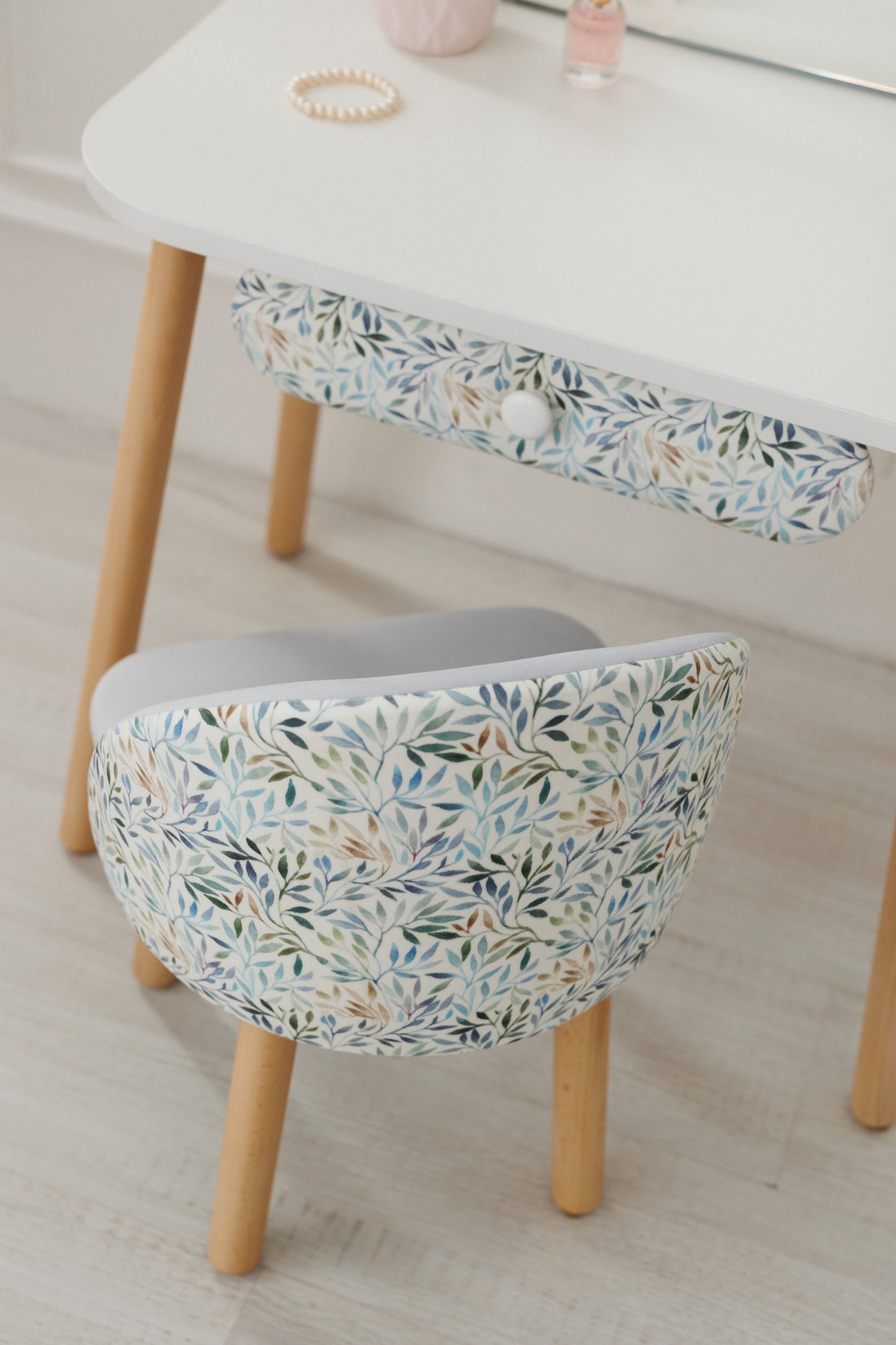 Furniture set: children's dressing table Mavka with a bow and armchair Mavka, 5-7 years old, 115-125 cm, Soft blue