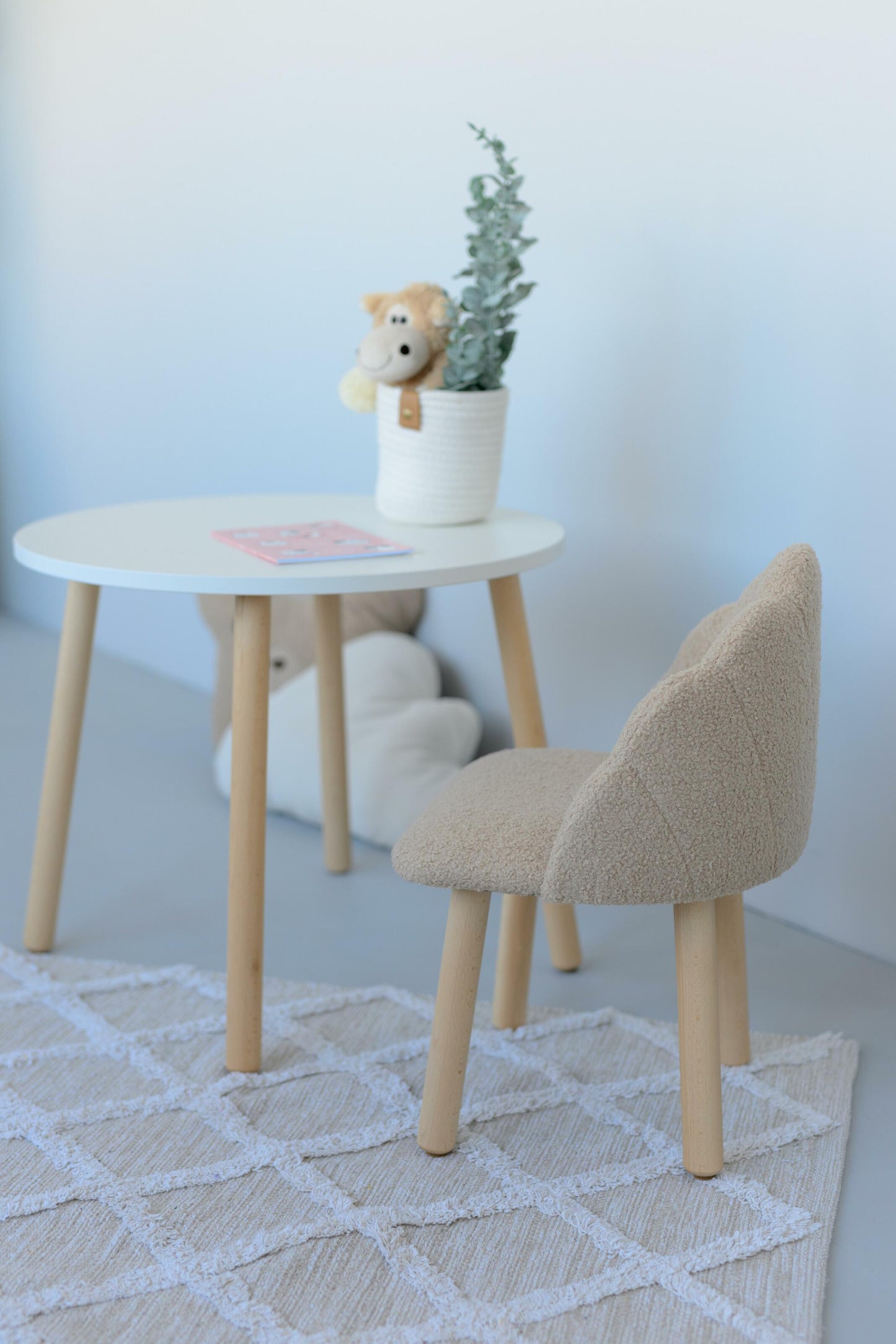 Furniture set: table without drawer and armchair Seashell, 2-4 years old, 90-105 cm, Bukle Beige Dark