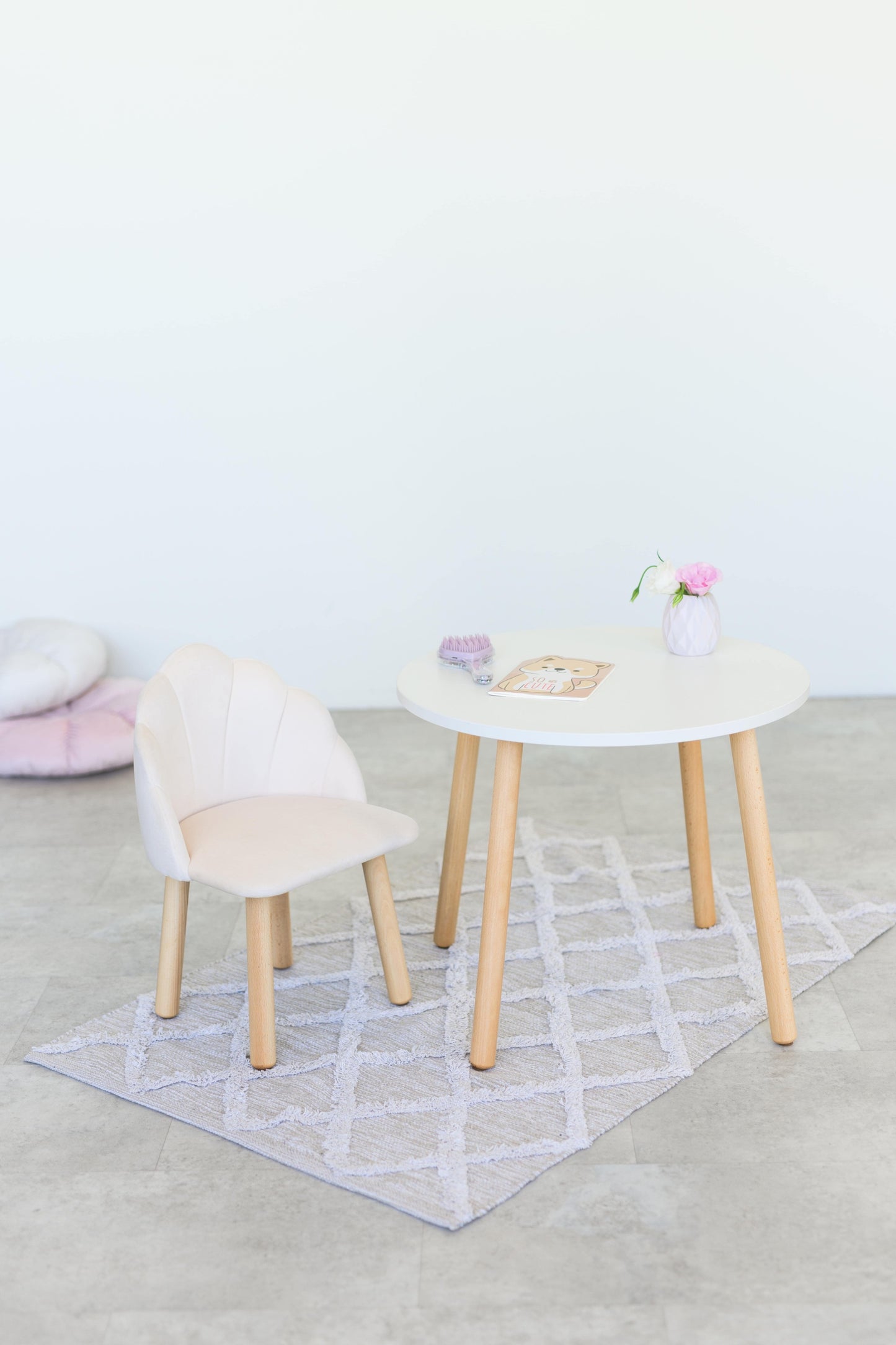 Furniture set: table without drawer and armchair Seashell, 2-4 years old, 90-105 cm, Milk
