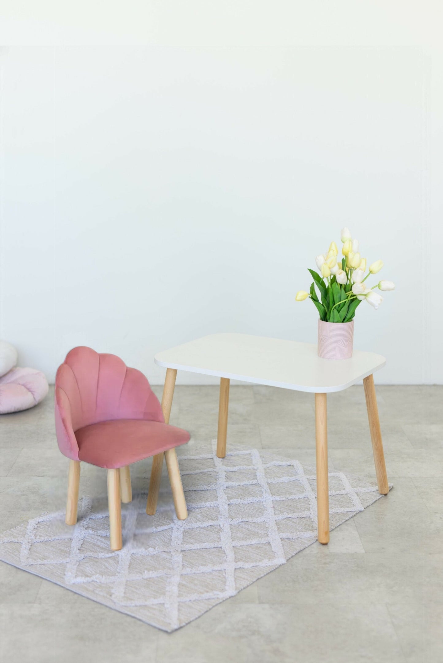 Furniture set: rectangular table without drawer and armchair Seashell, 2-4 years old, 90-105 cm, Pink