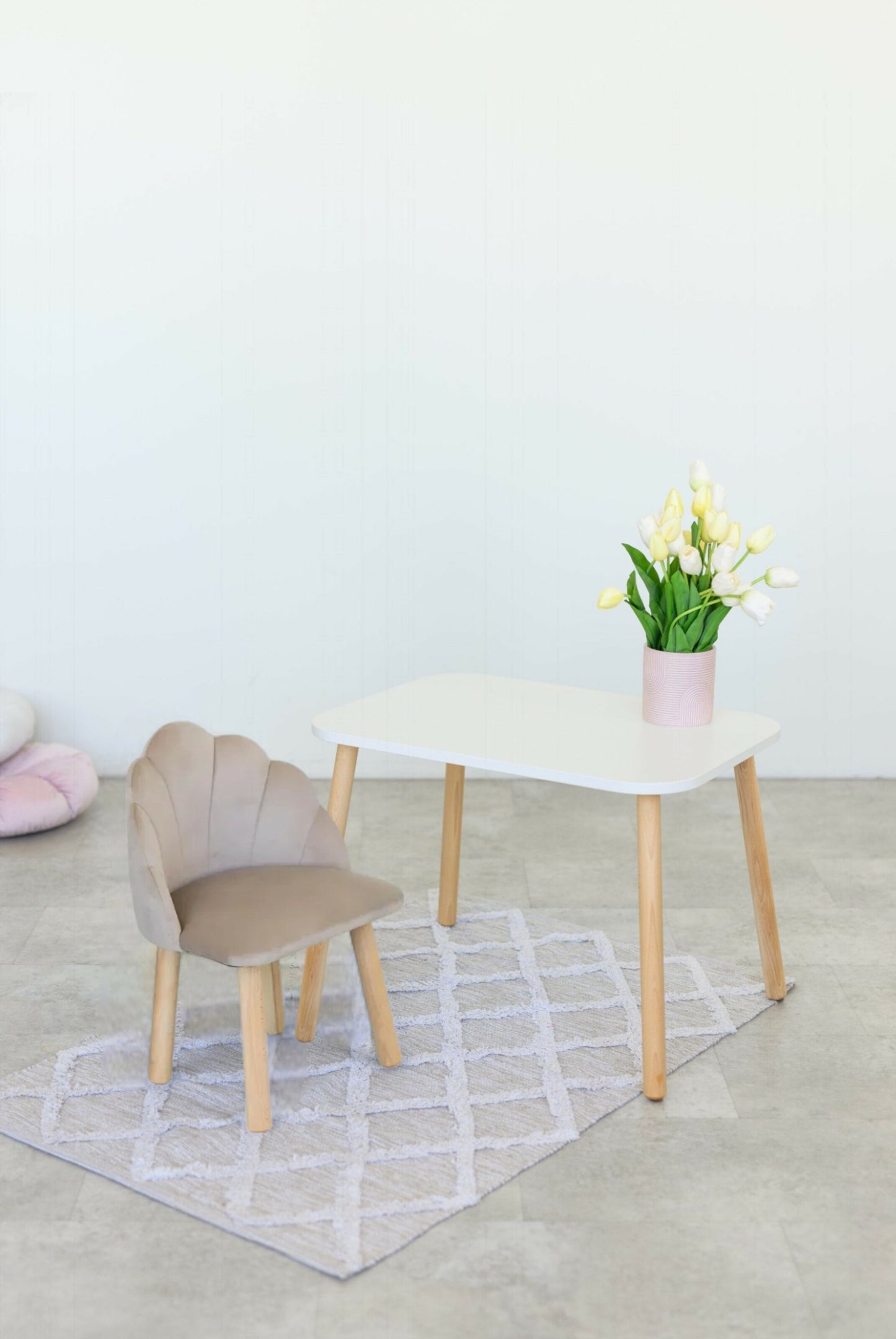 Furniture set: rectangular table without drawer and armchair Seashell, 5-7 years old, 115-125 cm, Latte