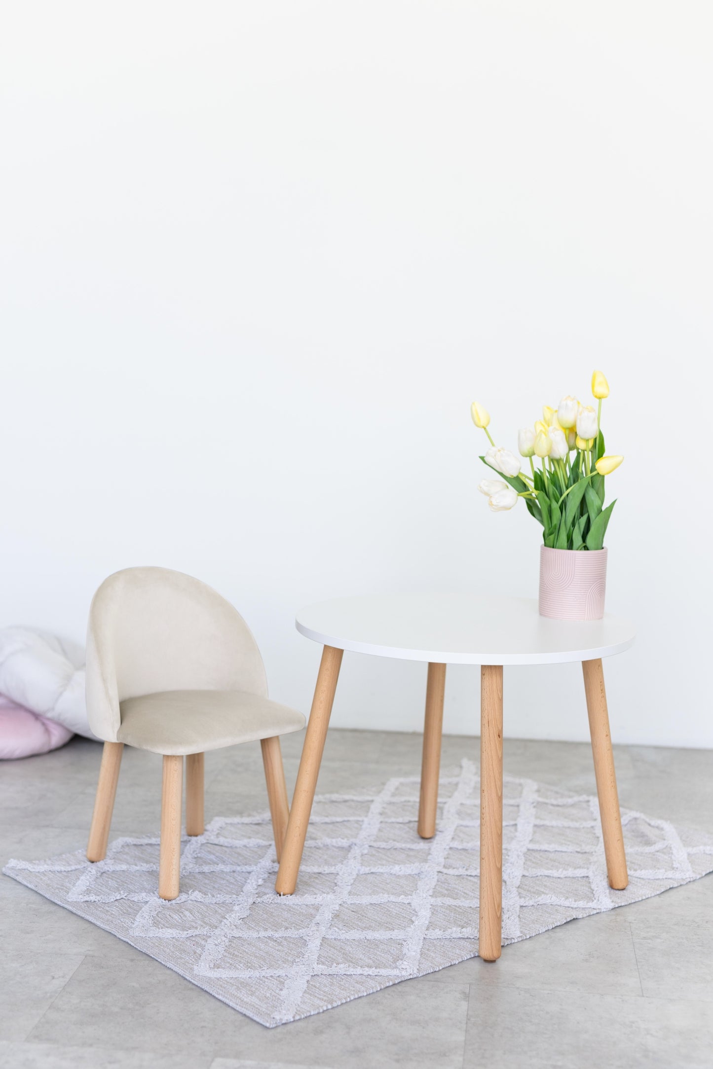 Furniture set: table without drawer and armchair, 3-5 years old, 105-115 cm, Milk