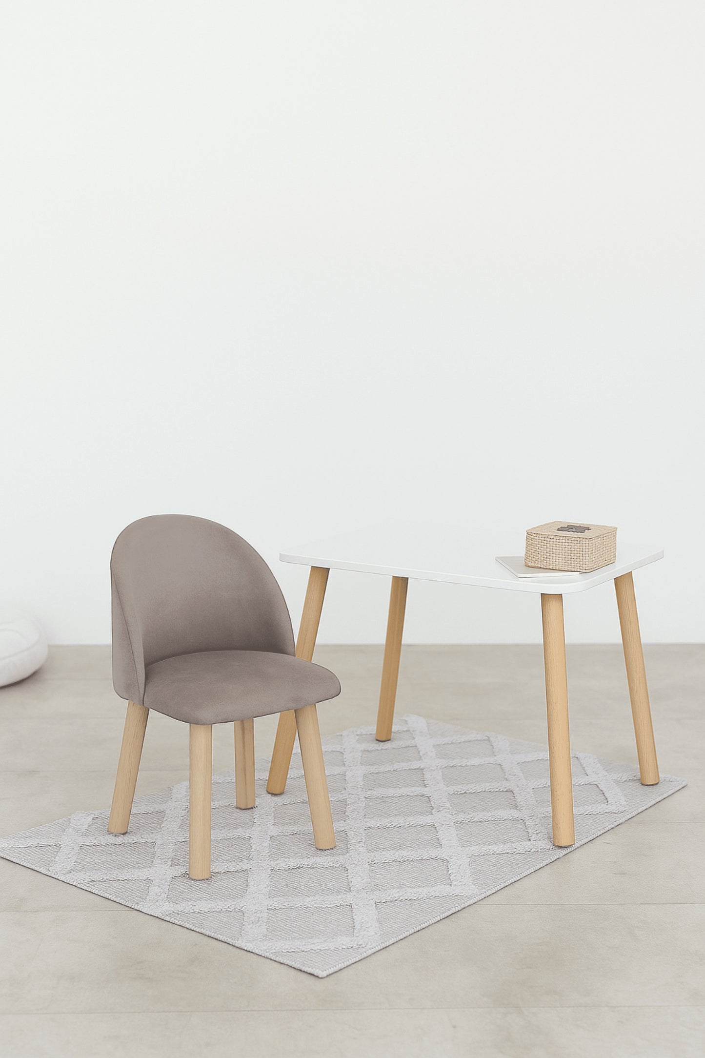 Furniture set: rectangular table without drawer and armchair, 3-5 years old, 105-115 cm, Cappuccino