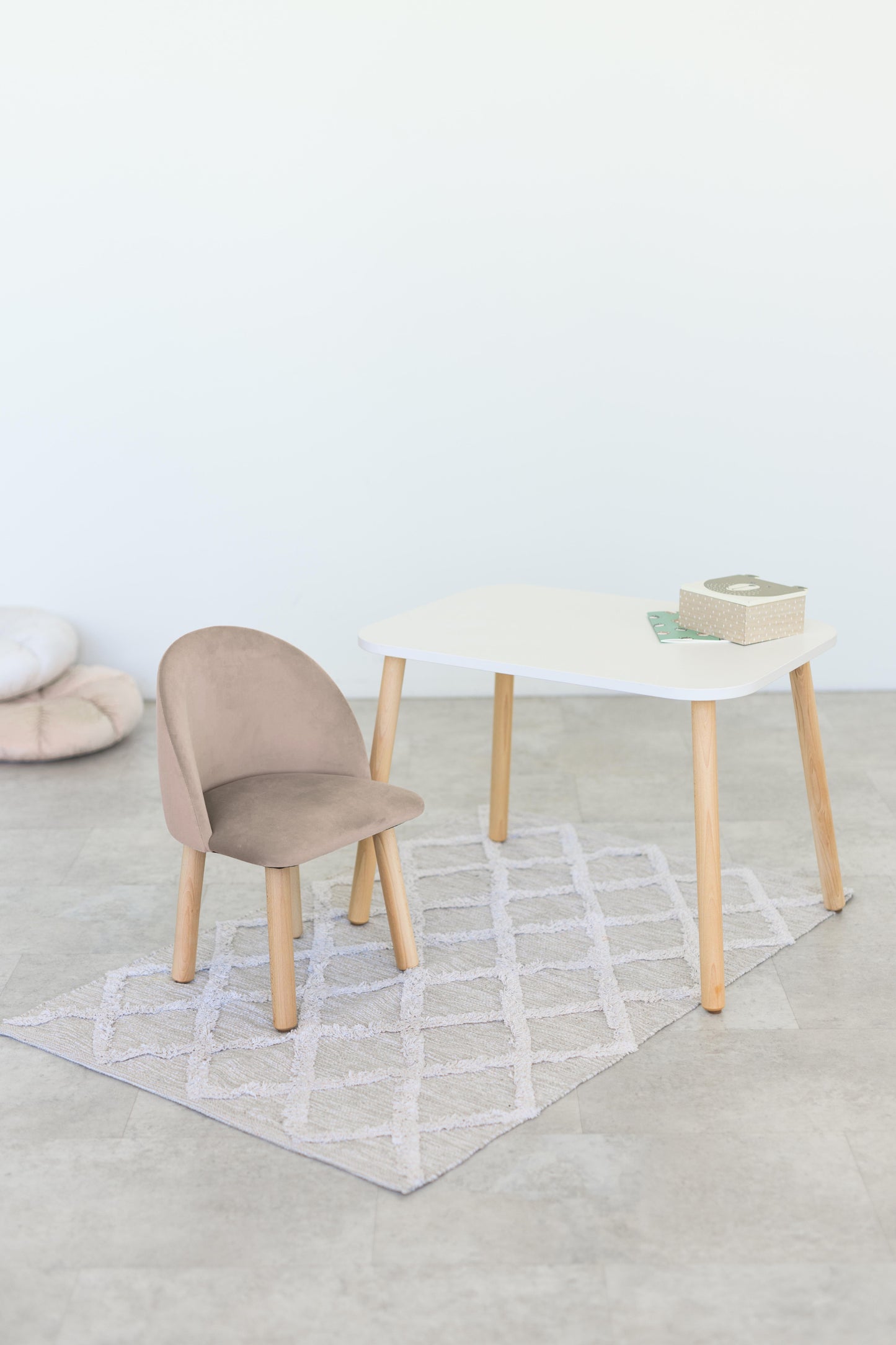 Furniture set: rectangular table without drawer and armchair, 3-5 years old, 105-115 cm, Latte