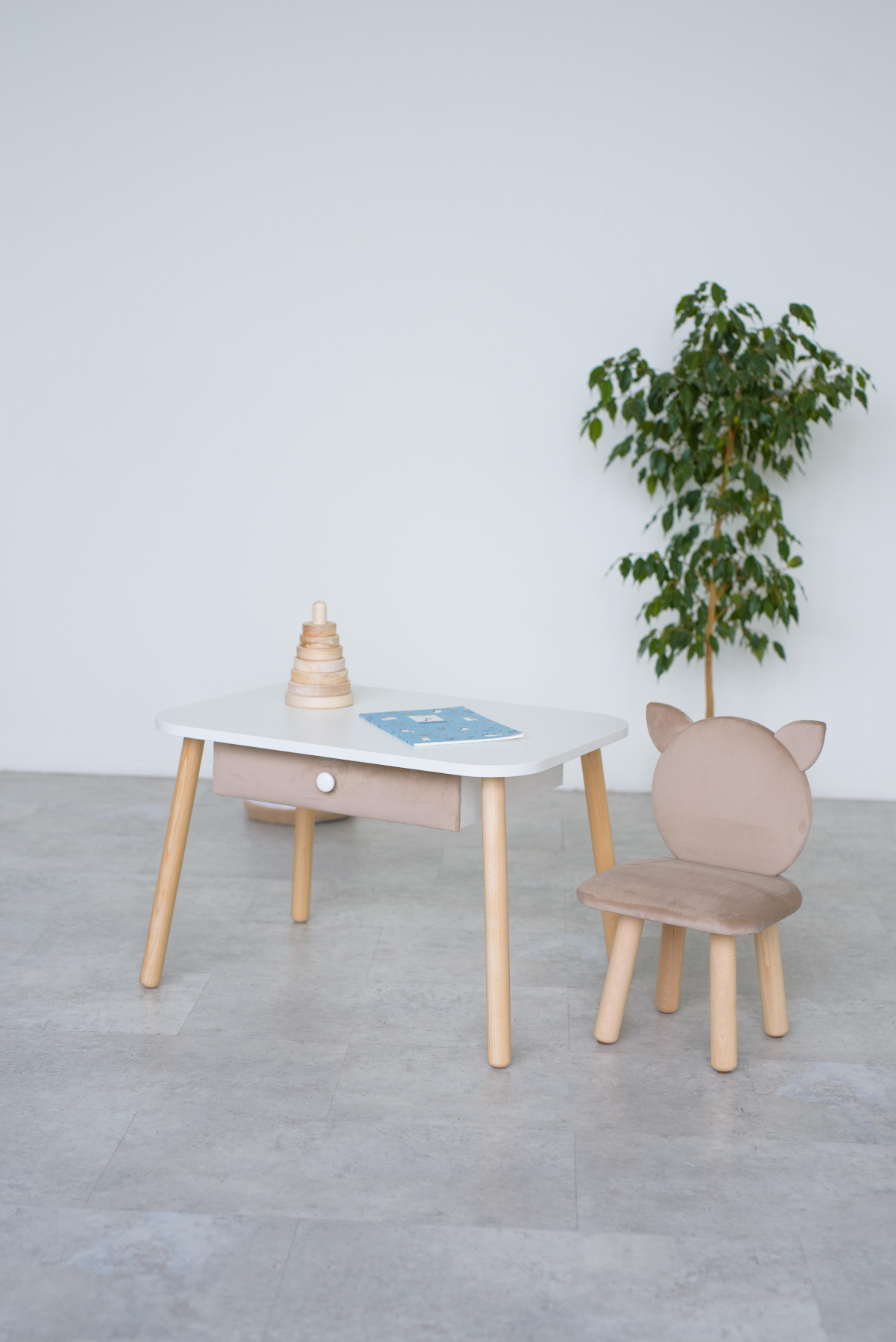 Furniture set: rectangular table with drawer and chair Cat, 5-7 years old, 115-125 cm, Latte