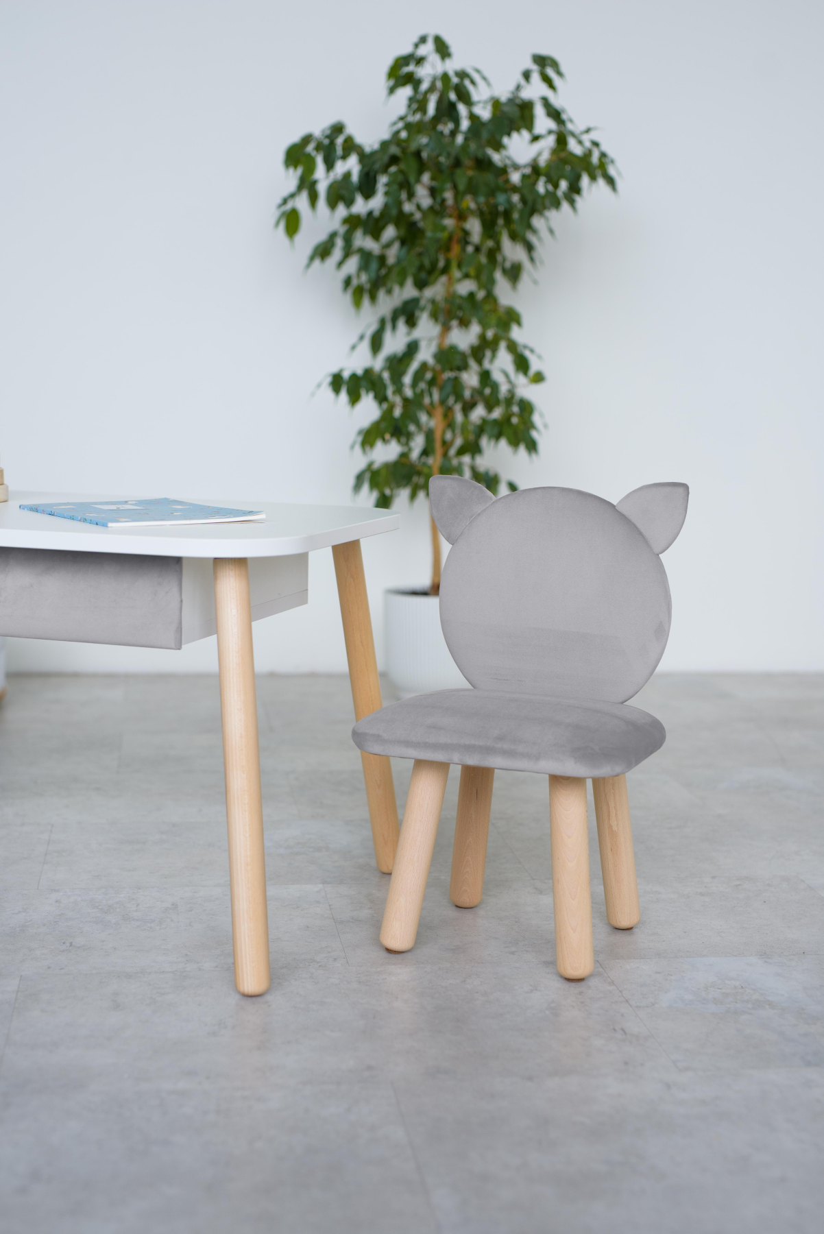 Furniture set: rectangular table with drawer and chair Cat, 5-7 years old, 115-125 cm, Gray