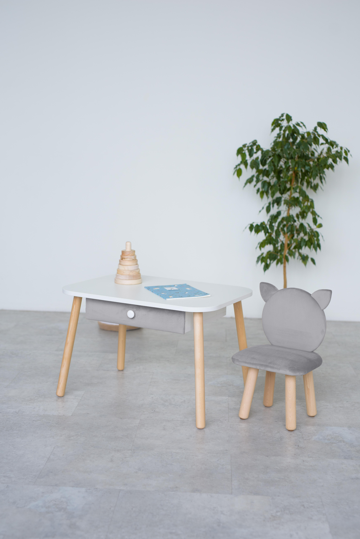 Furniture set: rectangular table with drawer and chair Cat, 5-7 years old, 115-125 cm, Gray