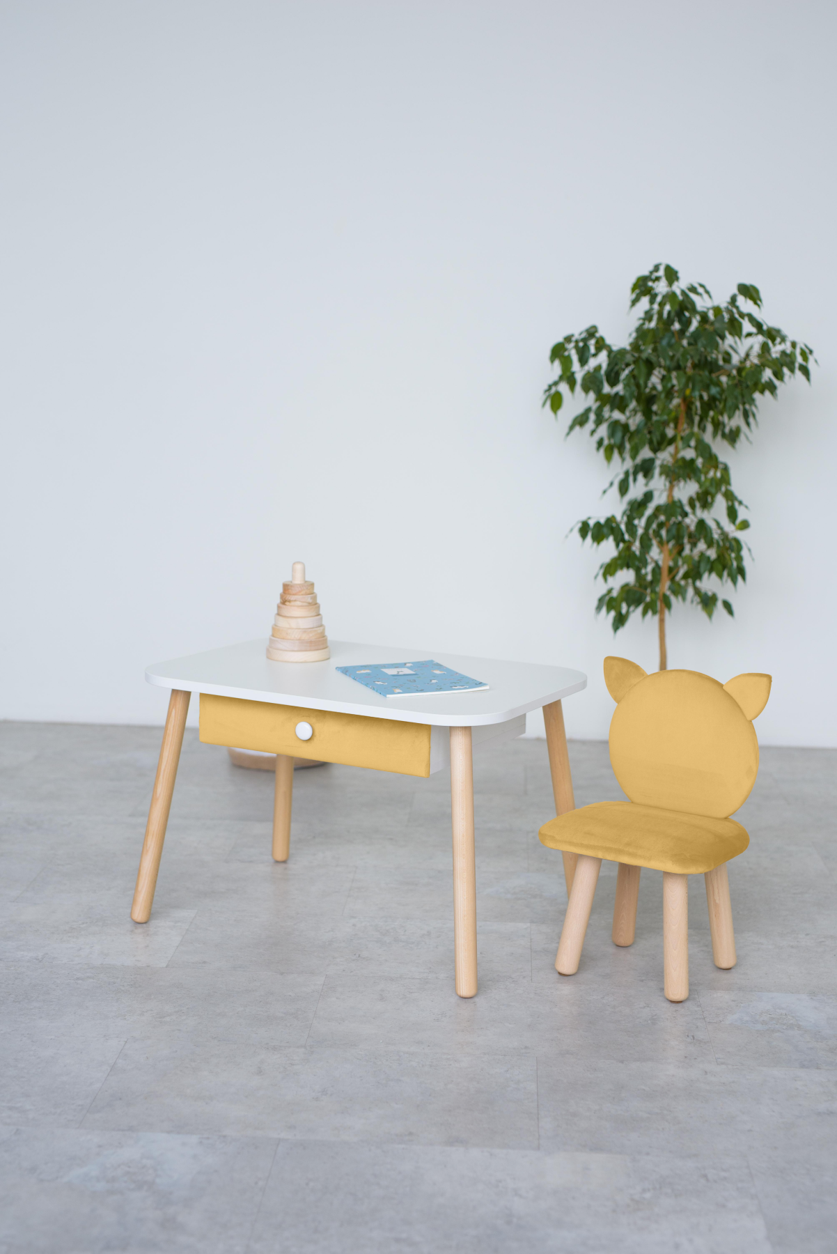 Furniture set: rectangular table with drawer and chair Cat, 5-7 years old, 115-125 cm, Yellow