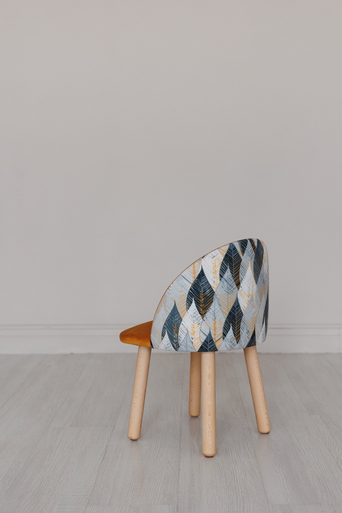Children's armchair, 5-7 years old, 115-125 cm, Brown and red