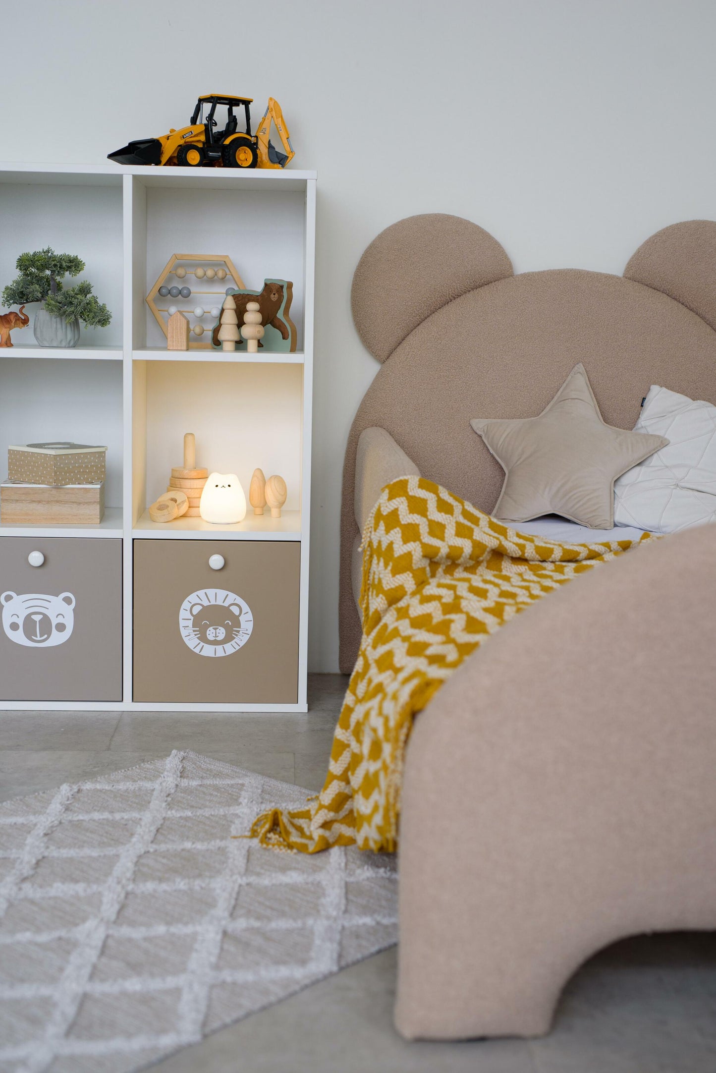 Children's bed Bear, size 80x190 cm, Bukle Beige