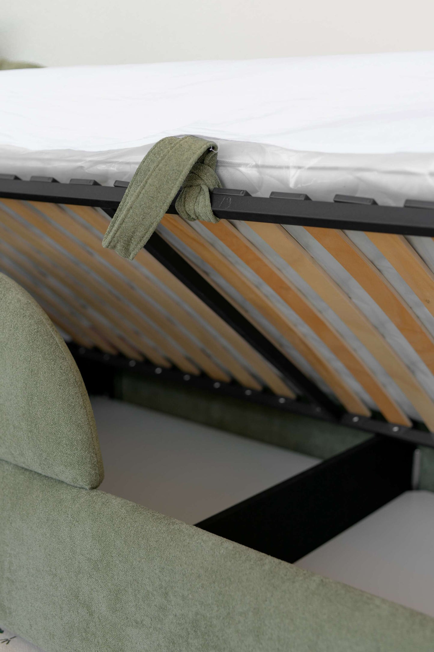 Children's bed Tim Comfort + protective side, size 90x200 cm, Green