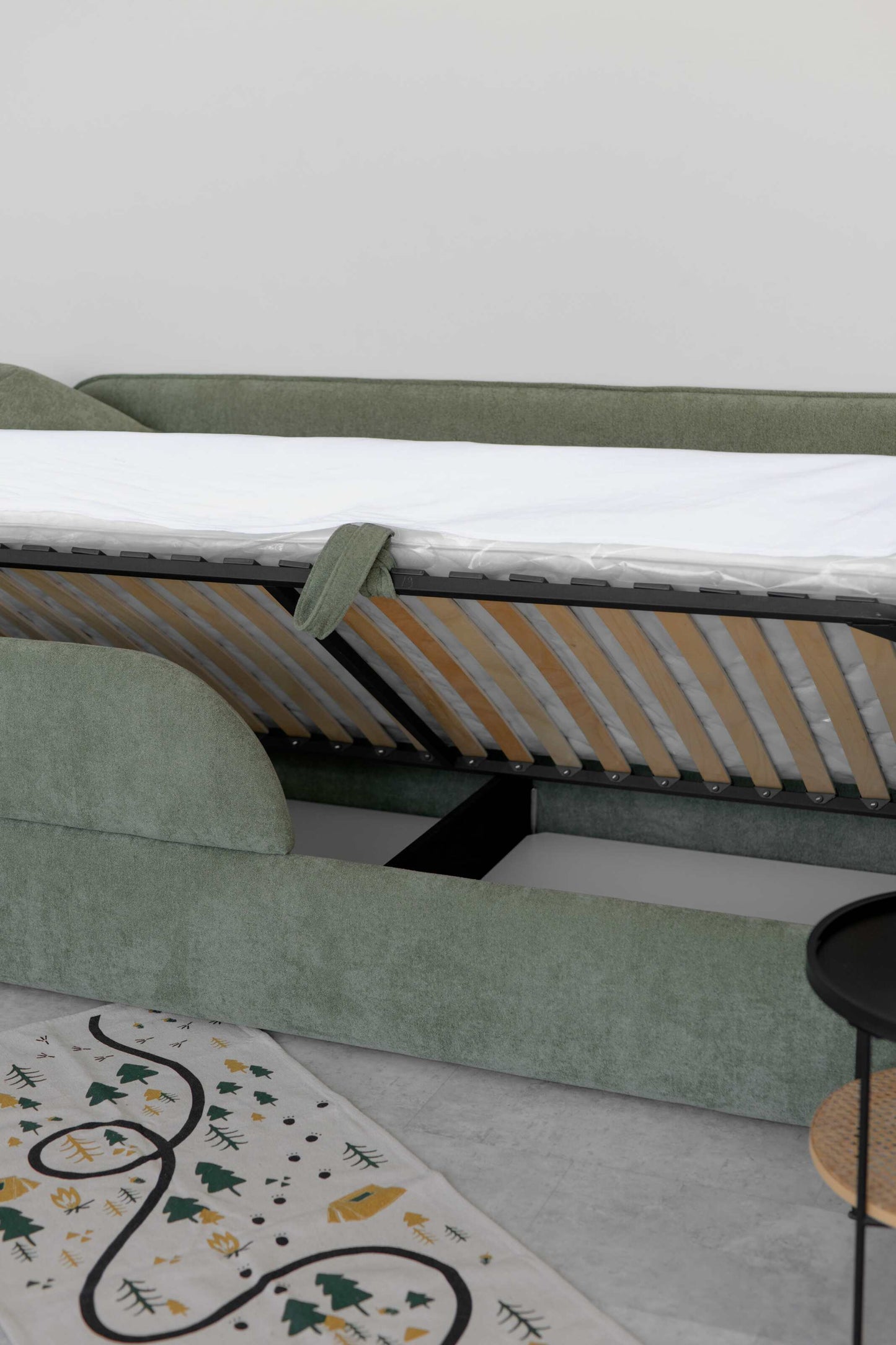 Children's bed Tim Comfort + protective side, size 90x200 cm, Green