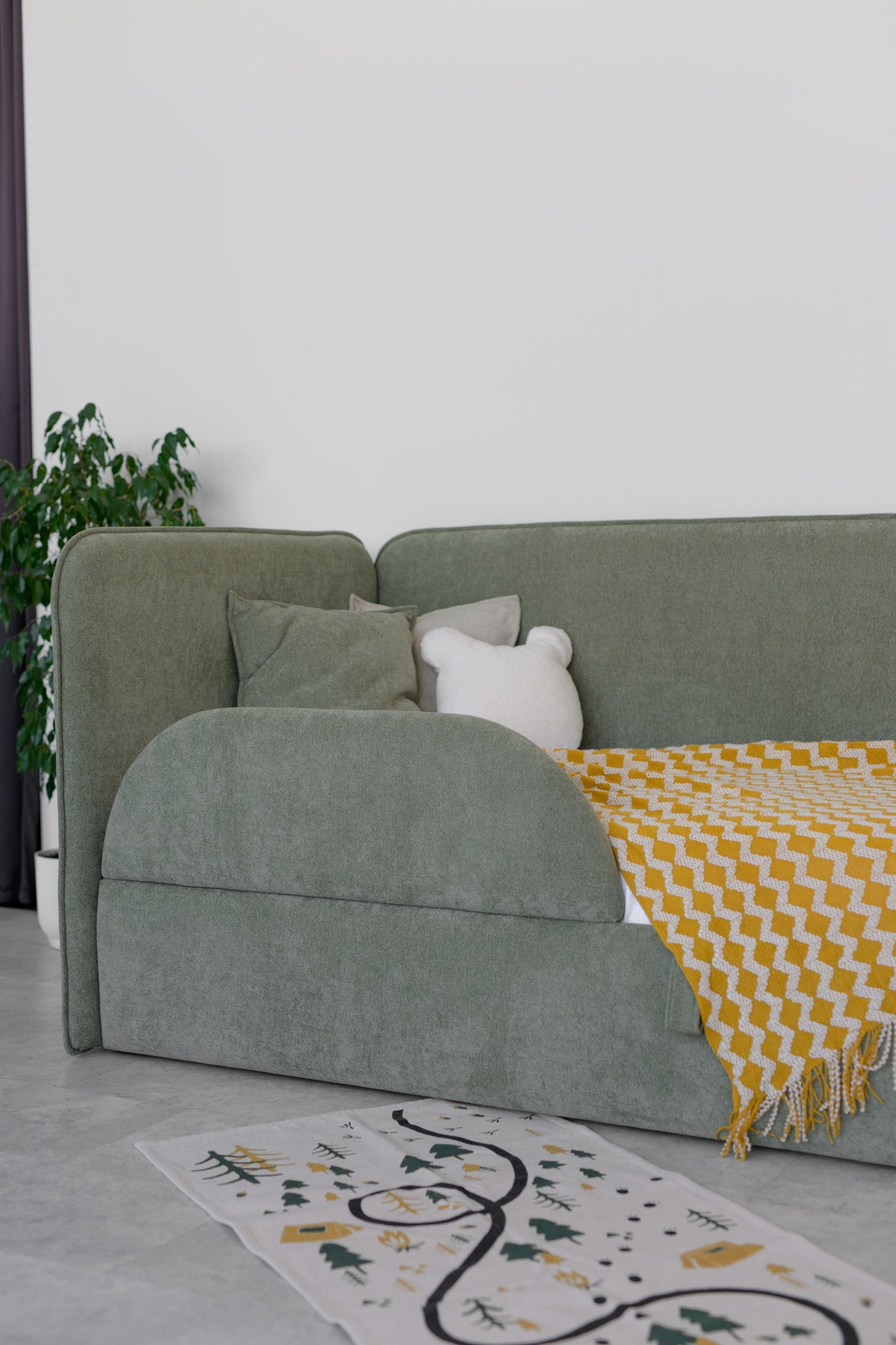 Children's bed Tim Comfort + protective side, size 90x200 cm, Green