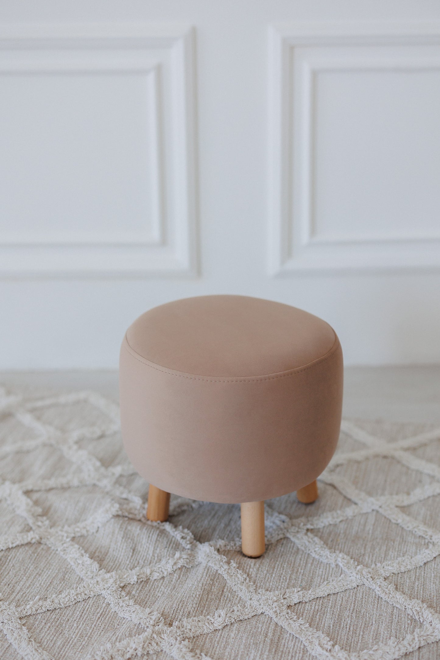 Velour pouf for children and adults, Cocoa
