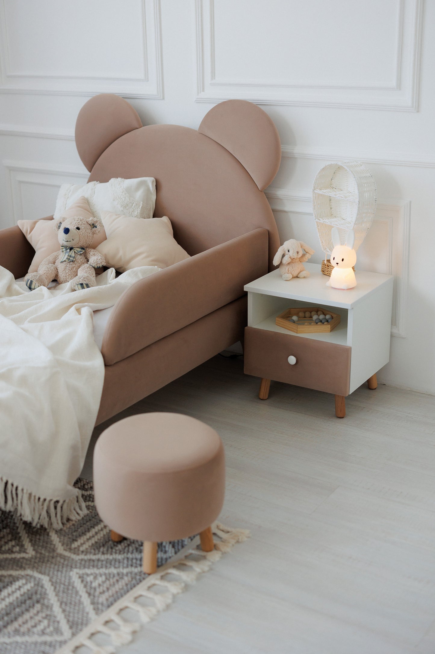 Velour pouf for children and adults, Cocoa
