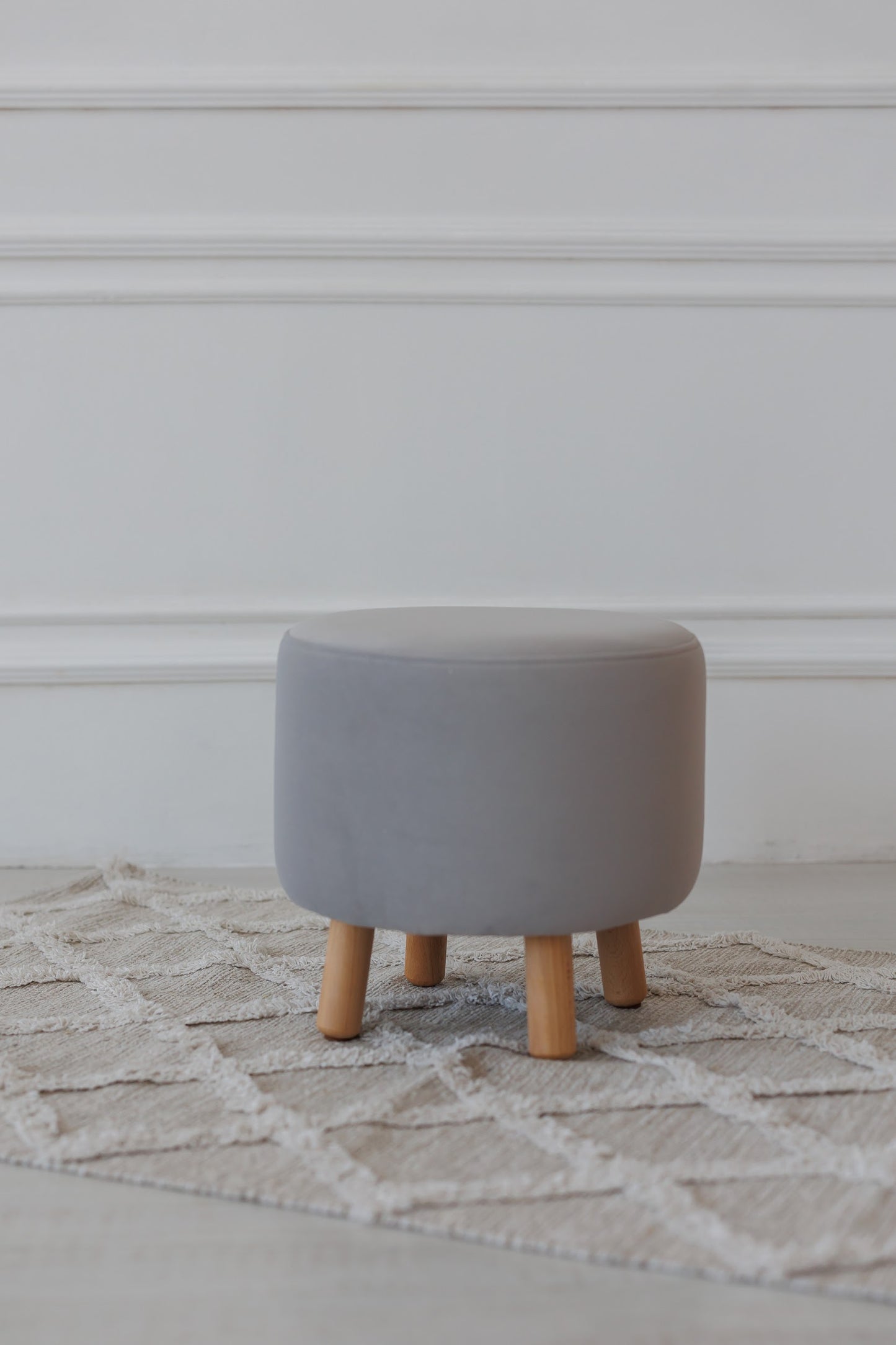 Velour pouf for children and adults, Smoky gray