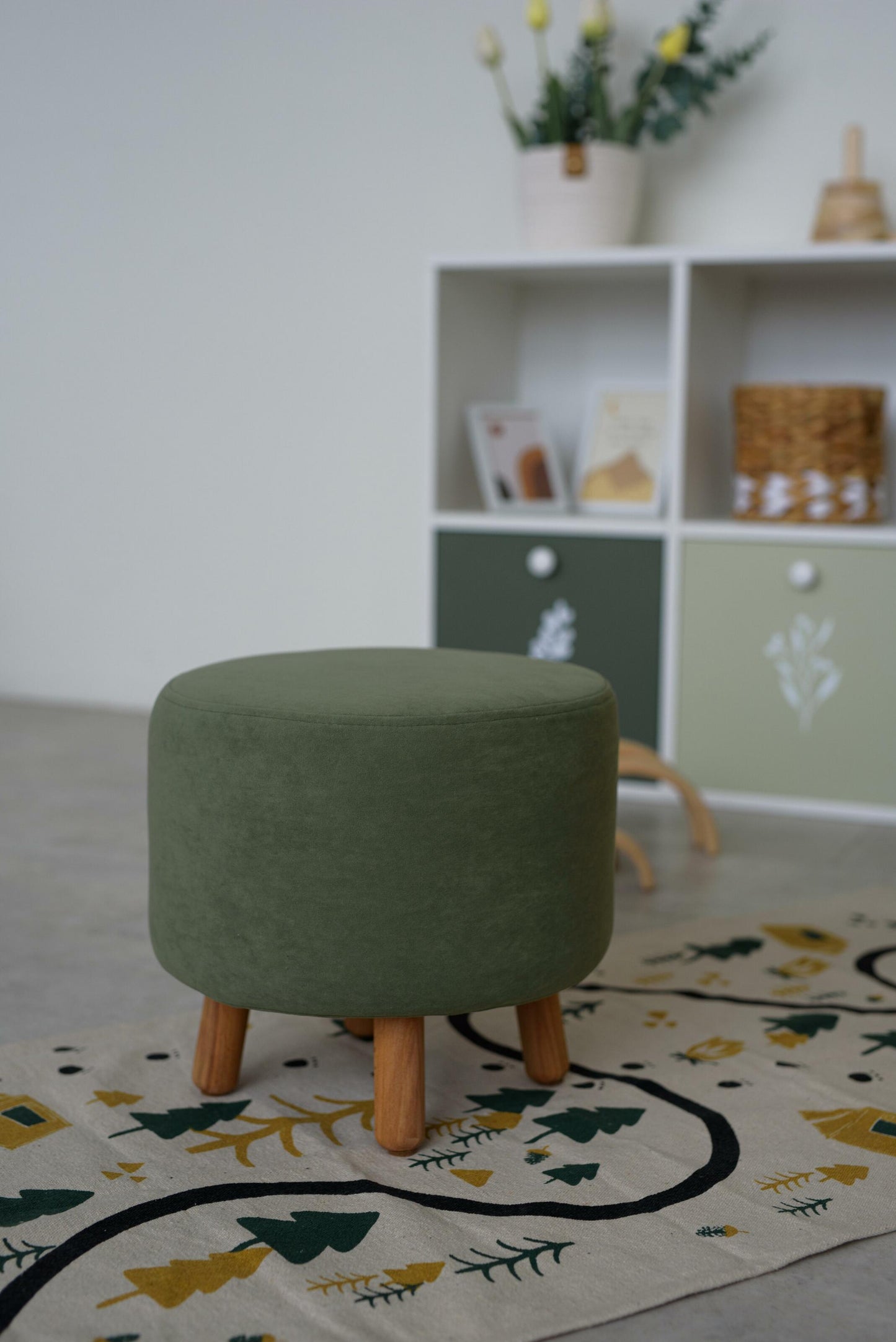 Velour pouf for children and adults, Forest green