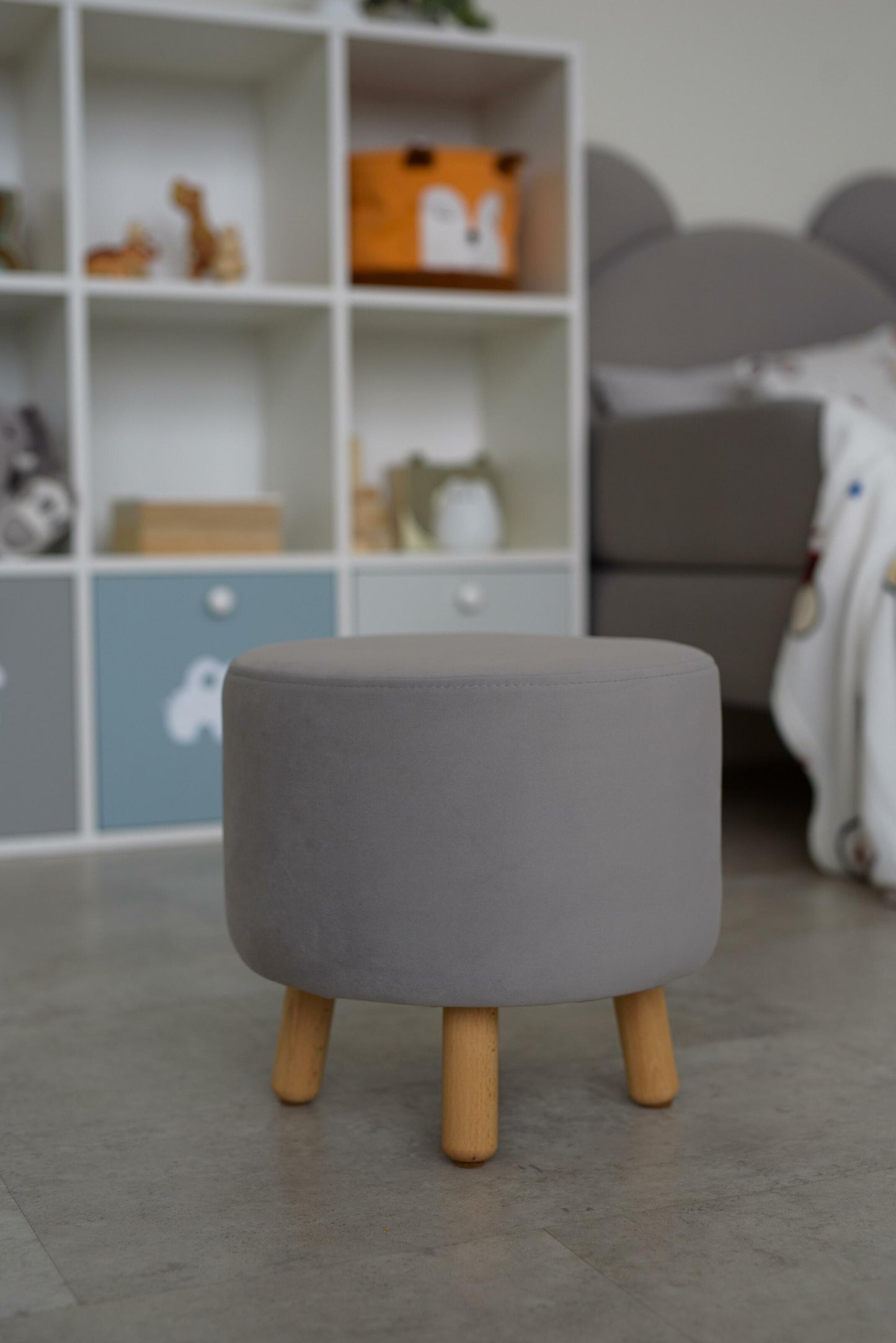 Velour pouf for children and adults, Deep gray