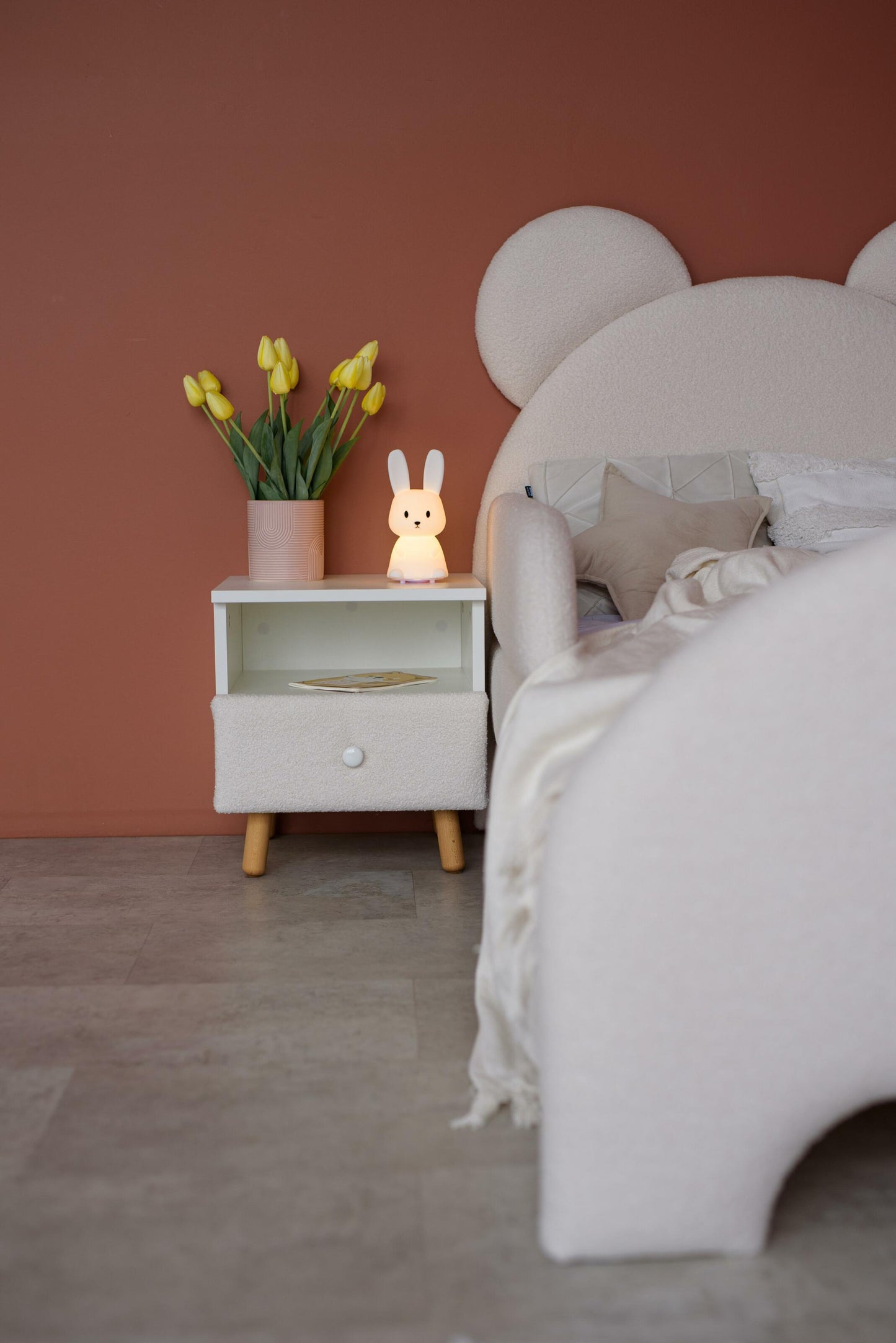 Children's bedside table with a drawer, Bukle Milk